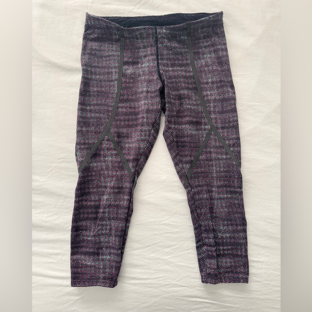 Nike Women's Black and Purple Patterned Leggings